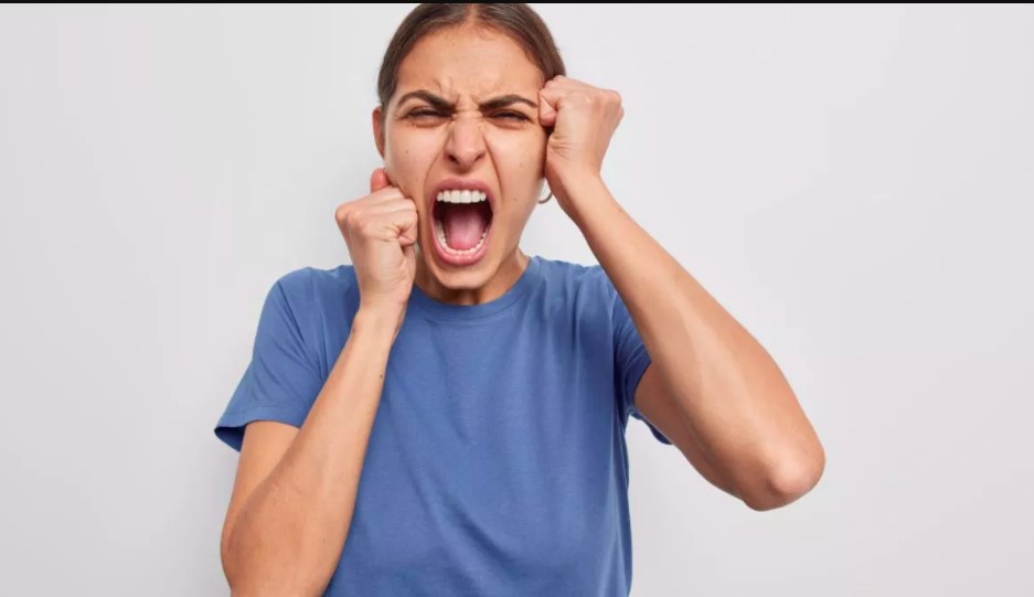 क्या आपको भी आता है बार-बार गुस्सा, तो इन तरीकों से पा सकते हैं गुस्से पर काबू