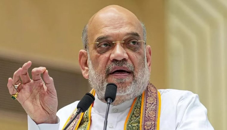 अमित शाह का कांग्रेस पर तीखा हमला, कहा- कांग्रेस युवाओं के अधिकार छीनकर घुसपैठियों को सौंपना चाहती है