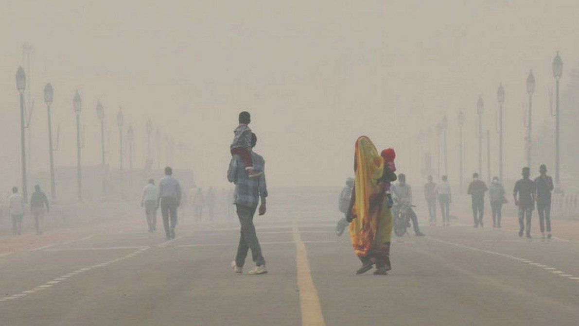 दिवाली के बाद दिल्ली की हवा खतरनाक स्तर पर, AQI 531 तक पहुंचा
